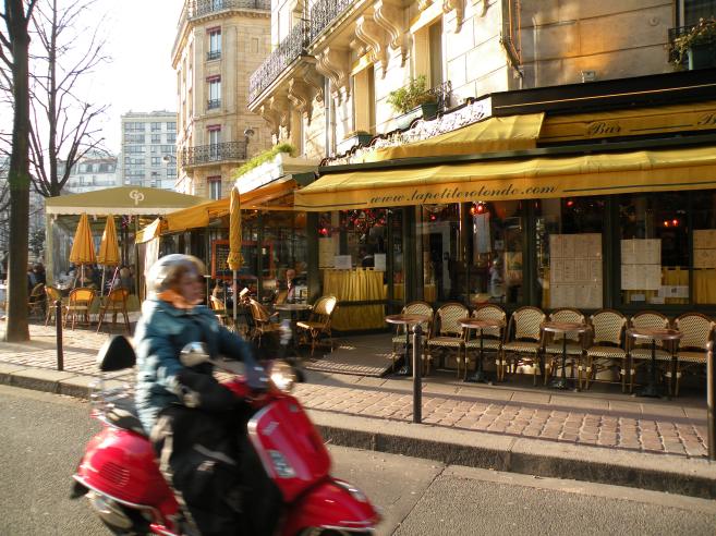  café La Petite Rotonde, place F. Mourlot